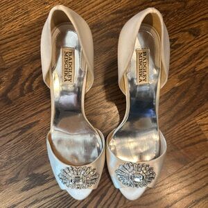 Badgley Mischka Women's Cream Embellished Heels